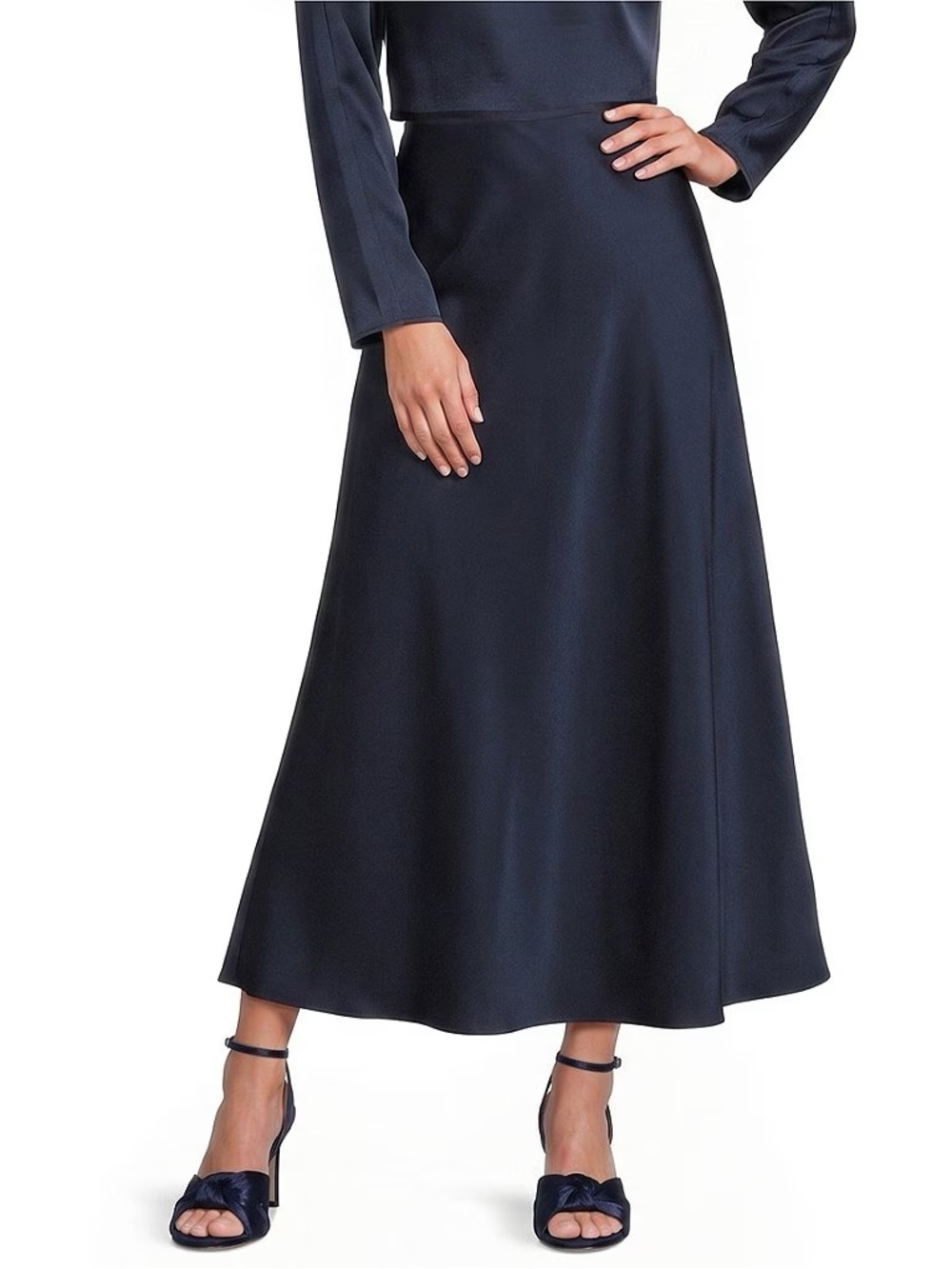 Antonio Melani Blakely
Coordinating A-Line Satin
Skirt Size 6